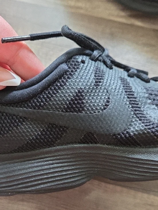 Nike Women's All-Black Lightweight Athletic Sneakers - Picture 2 of 7